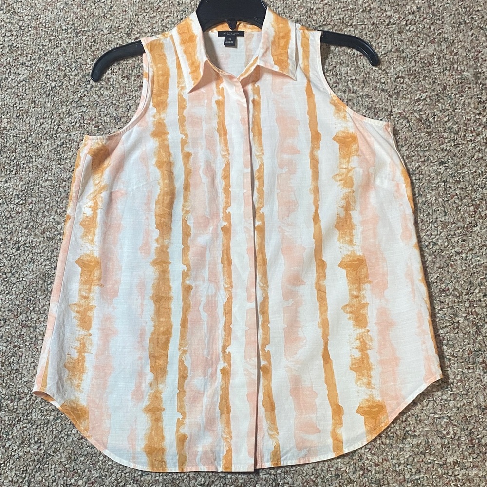 Ann Taylor Cream Sleeveless Button Down Shirt